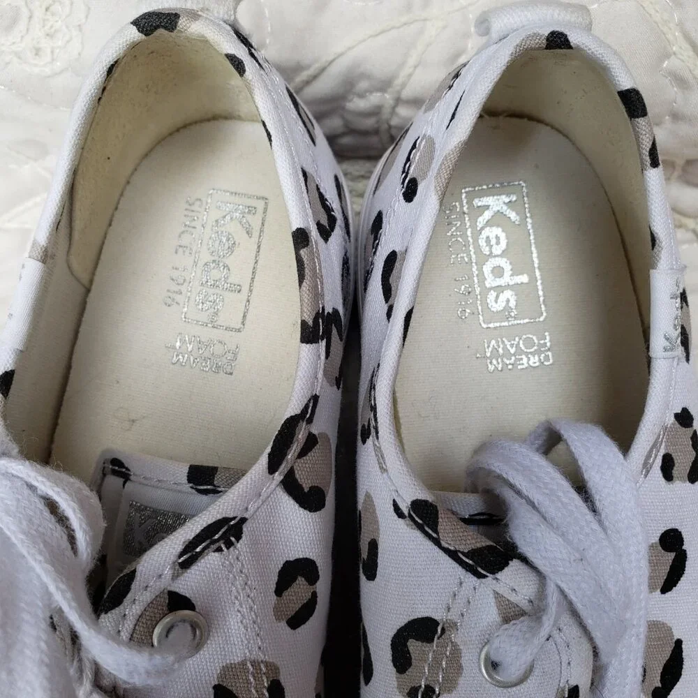 EUC KEDS Triple Decker Platform Pure White Cheetah WF63042 sneaker (9) KICKS